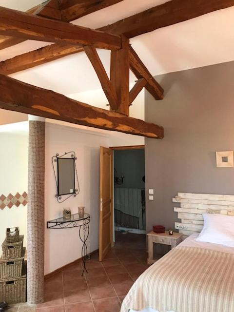 Bastide Campagne Canal Cucuron Exterior photo